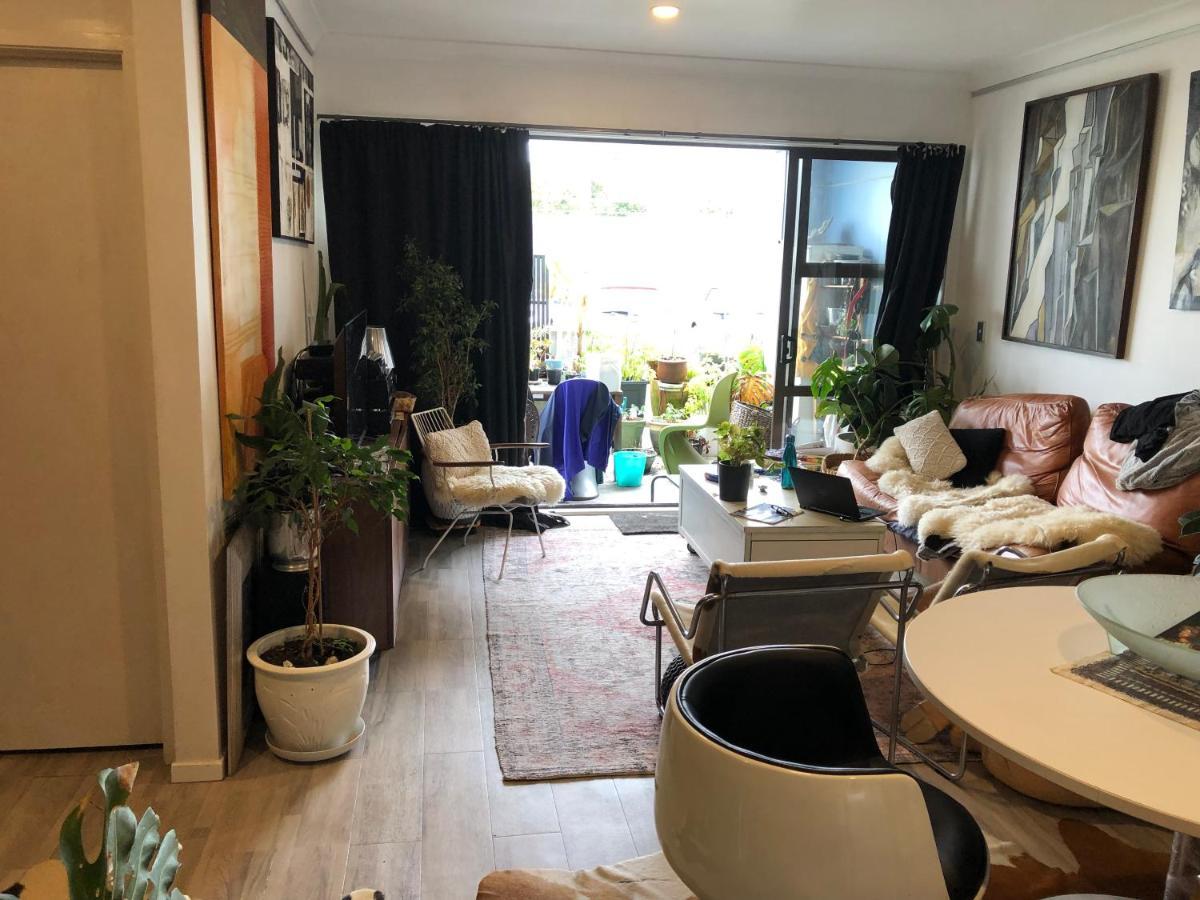 Cool Apartment, Central To Everything, Share With 2X Bulldogs Auckland Bagian luar foto